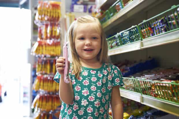 Kind im Supermarkt | © panthermedia.net / Ian Allenden
