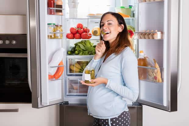 Heißhunger in der Schwangerschaft | © panthermedia.net / Andriy Popov